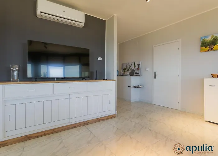 The Boat By Apulia バーリ