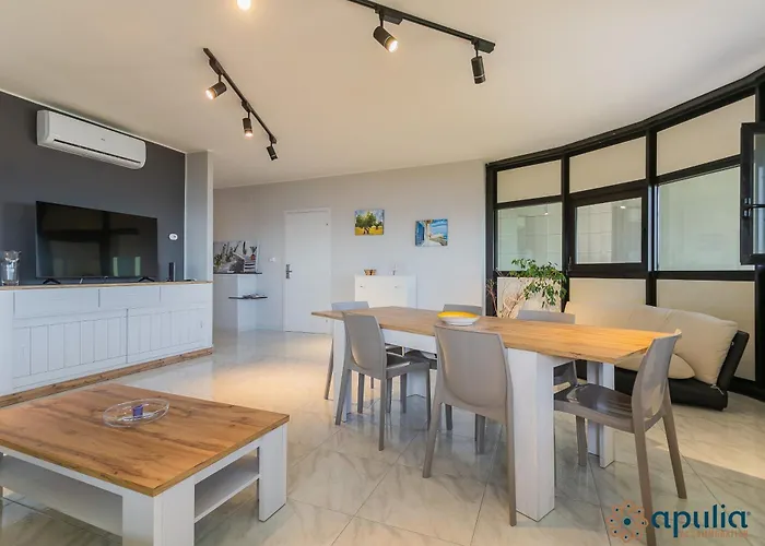 Πανσιόν The Boat By Apulia